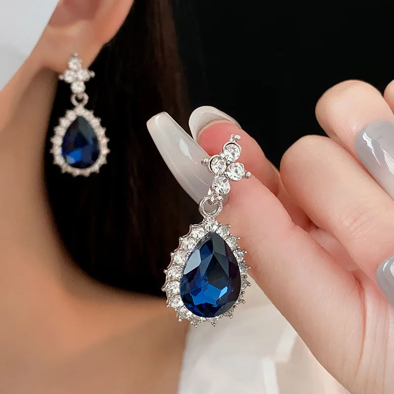 3 Pcs Bluey Square Rhinestone Water Drop Pendant Necklaces for Women Temperament Elegant Collarbone Chains Luxury Jewelry Sets